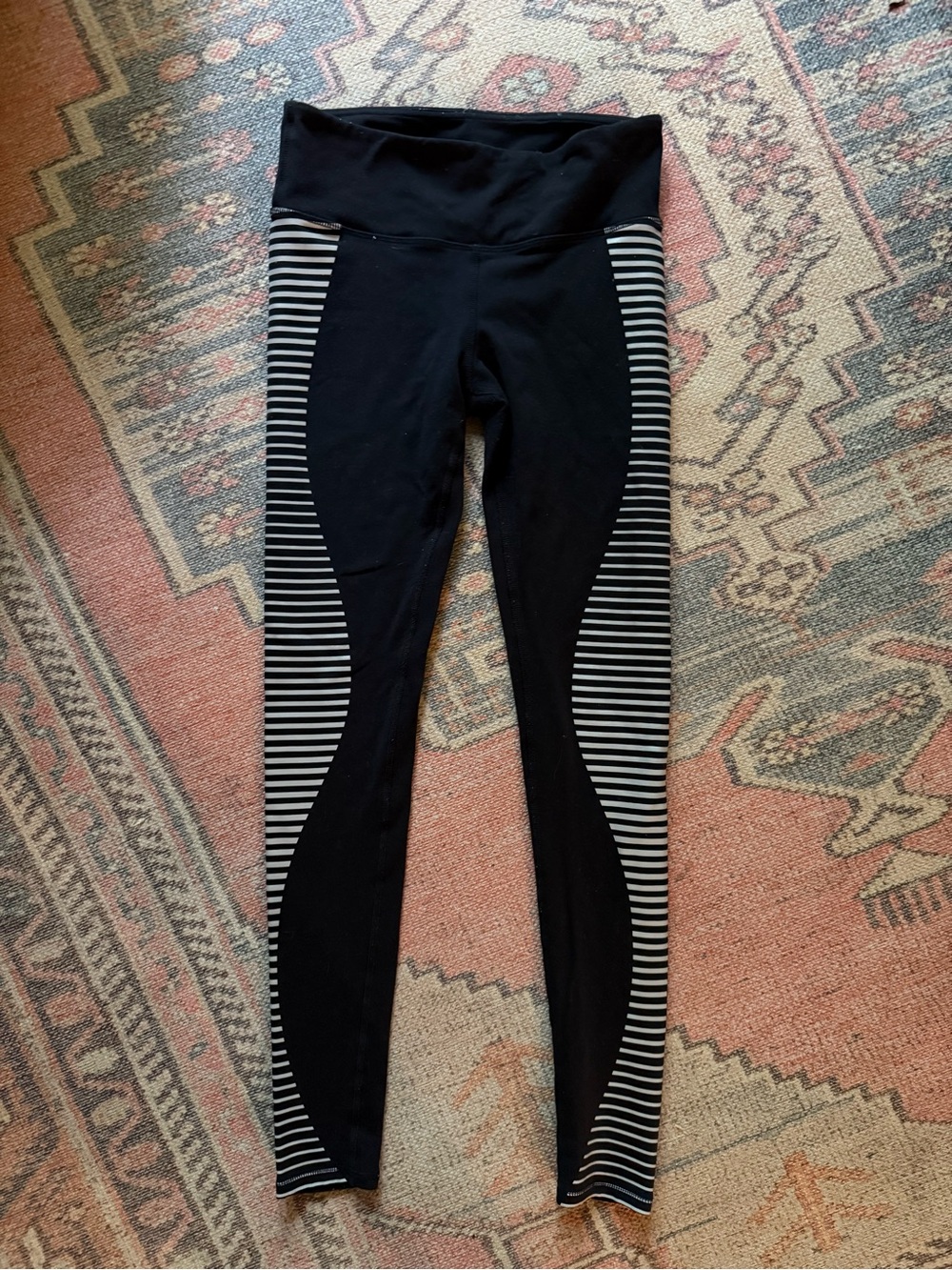 ALO Yoga Airbrush Black Reflective Leggings